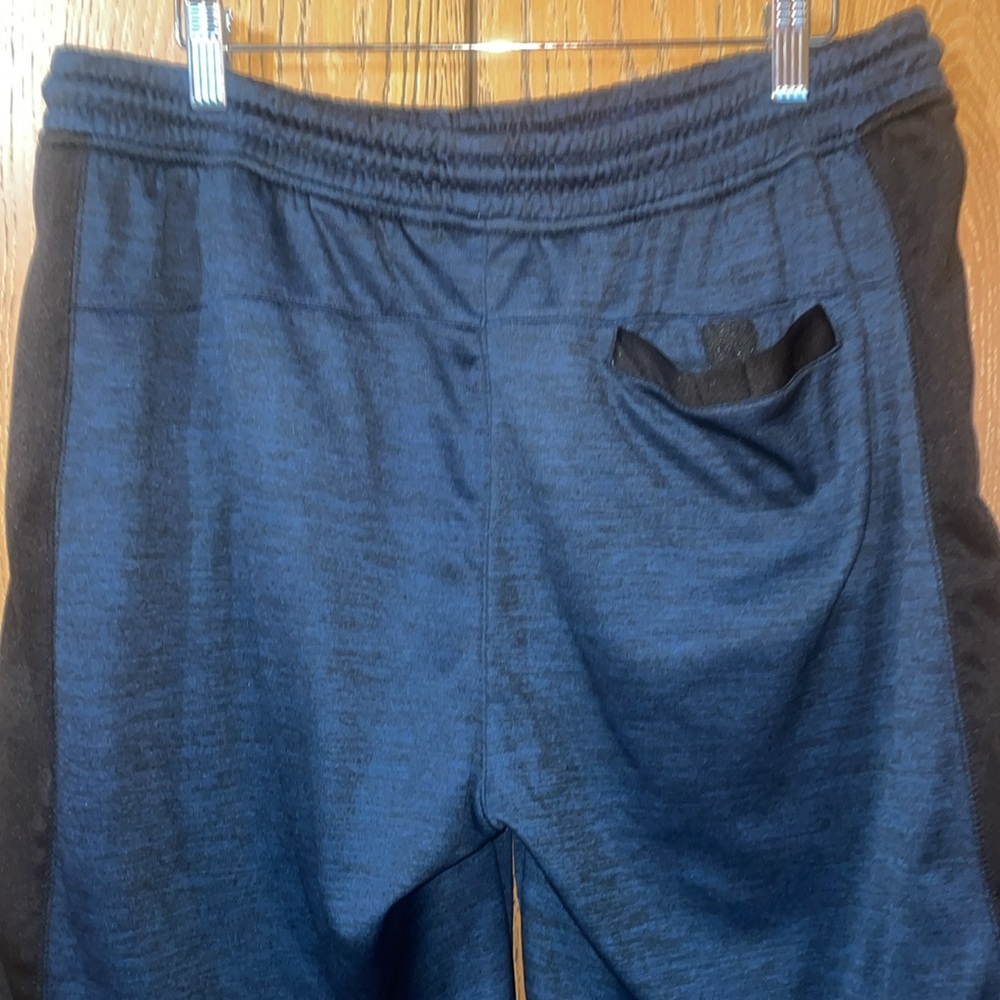 Burnside - Shorts - Zipper Pockets - Picture 5 of 6